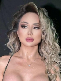 Sexy Milana